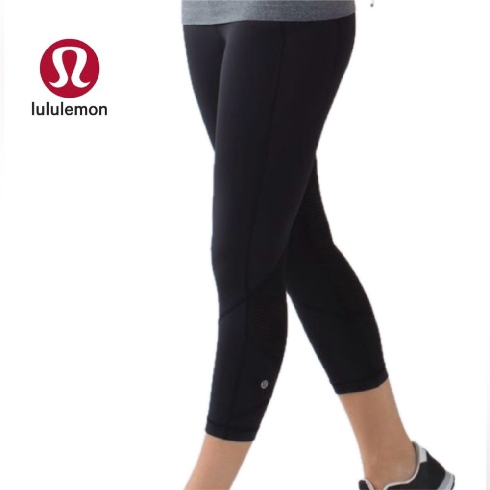 Lululemon Cropped Capri Leggings Black Size 2 FLAW